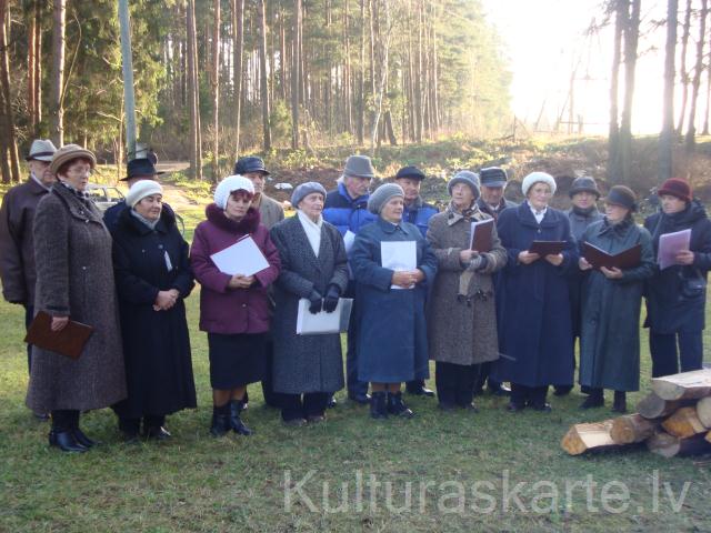 Senioru vokālais ansamblis "Rudens ziedi"